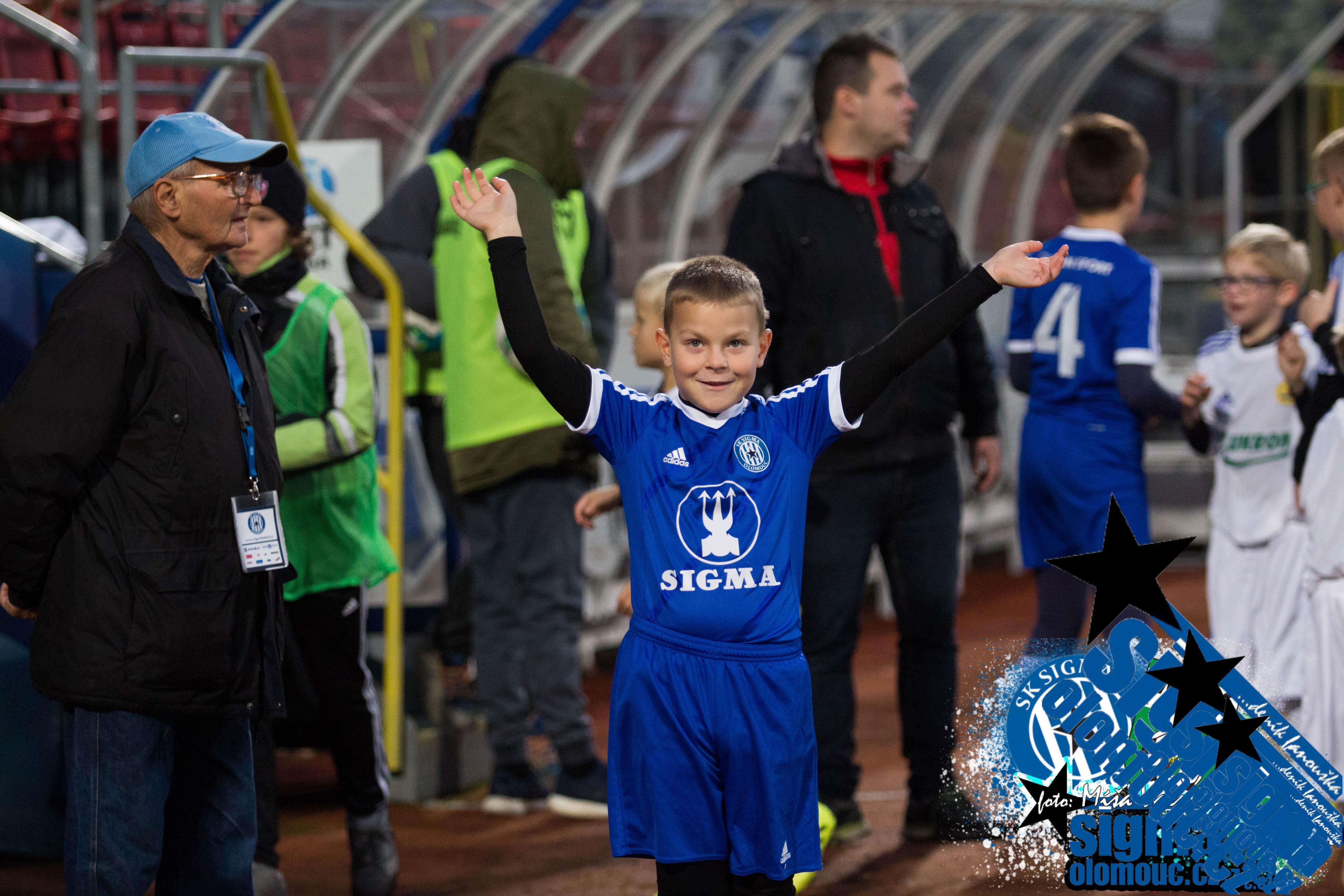 Pozdrav kamarádům na Jížní tribuně